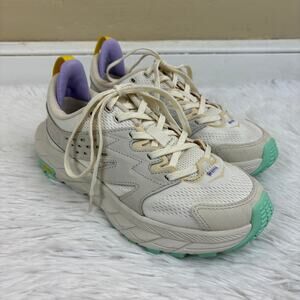 HOKA One One Women's Anacapa Breeze Low Breathable Running Sneaker Size 6.5